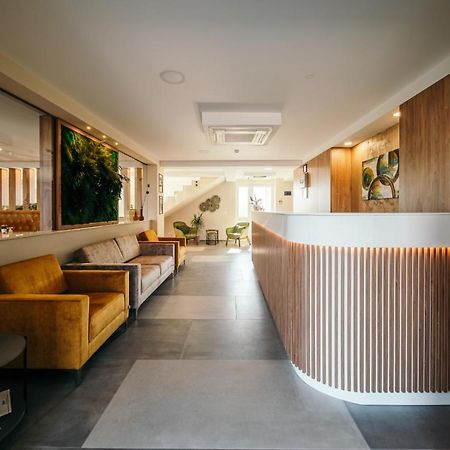Hotel Rk Ghimbav Екстериор снимка