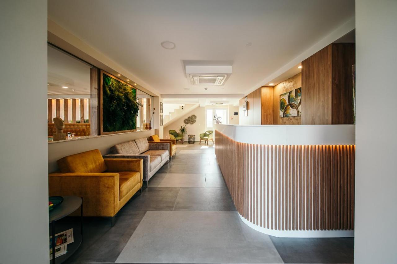 Hotel Rk Ghimbav Екстериор снимка