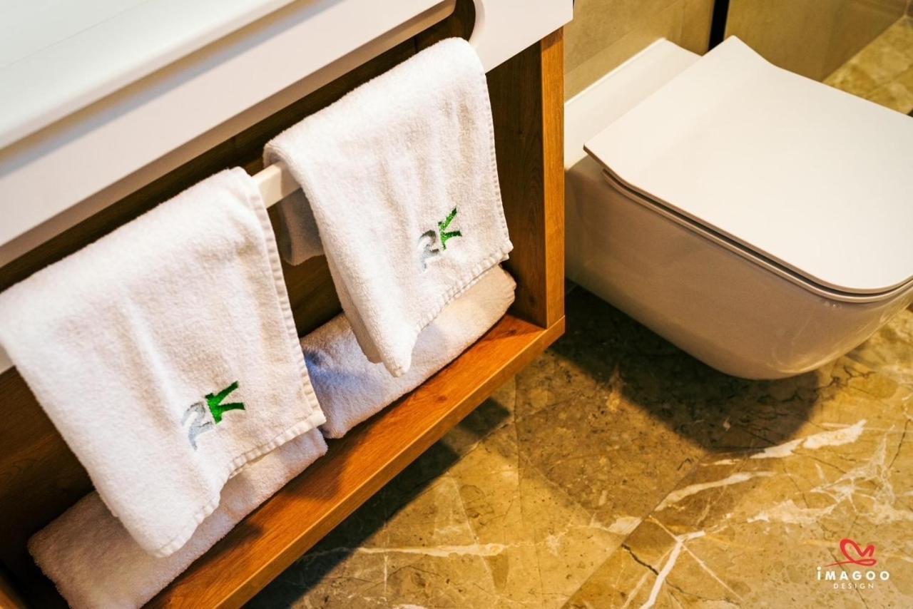 Hotel Rk Ghimbav Екстериор снимка